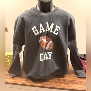 NWOT Gildan Charcoal Gray Game Day Football Sweatshirt